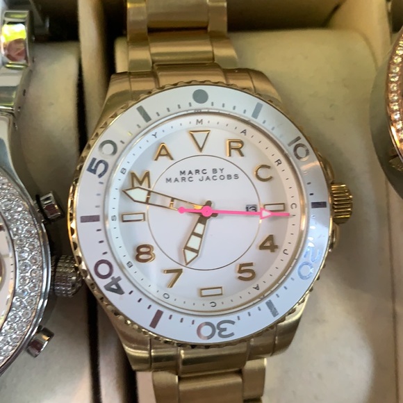 Watches with case main image 6
